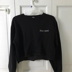 Brandy Melville cropped pullover